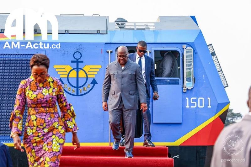 Photo de TSHISEKEDI au lancement du balisage fu Fleuve Congo 